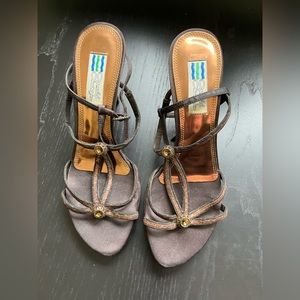 Beautiful heel, excellent condition